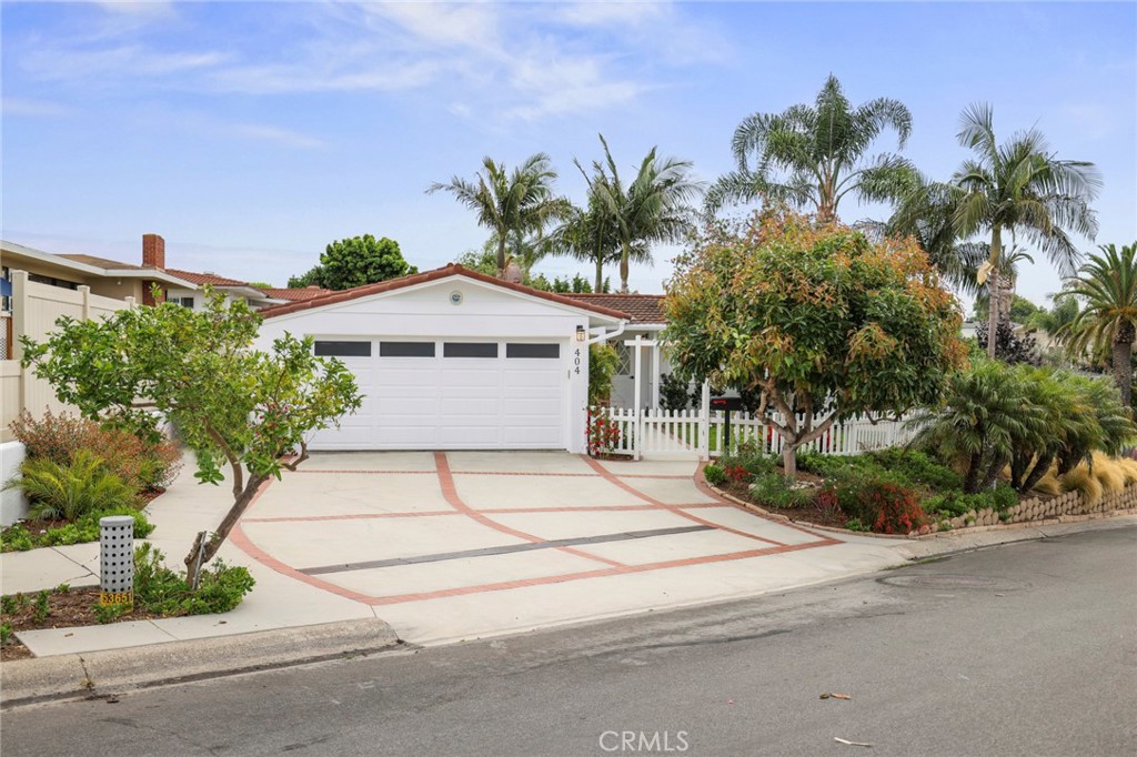 404 Serra Drive, Corona del Mar, CA 92625