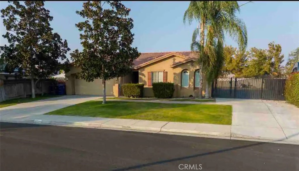 10910 Mayacamas Drive, Bakersfield, CA 93312