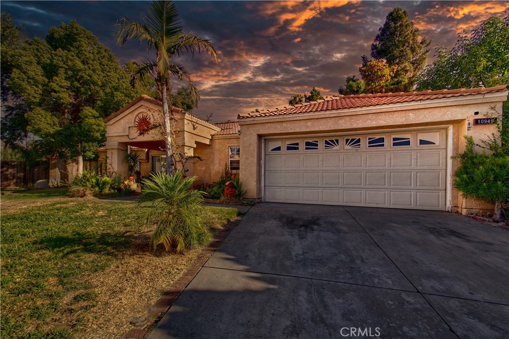 10949 Poppy Field Cir, Moreno Valley, CA 92557