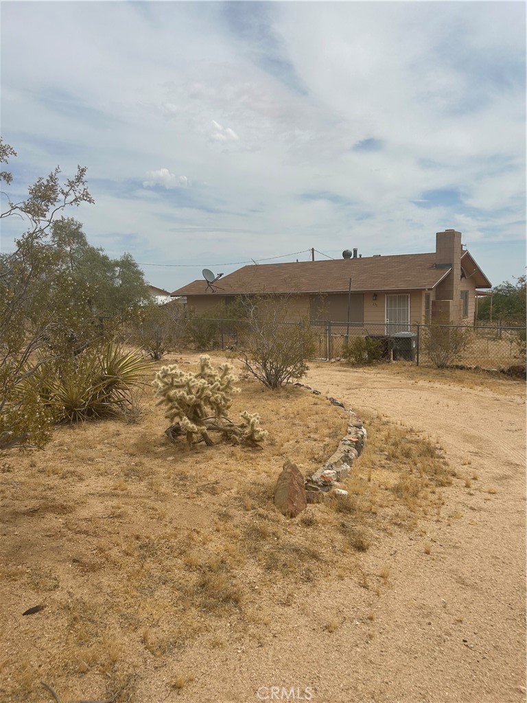 275 Artesia Avenue, Yucca Valley, CA 92284