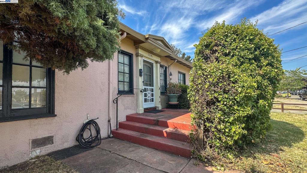 2641 Humboldt Ave, Oakland, CA 94602