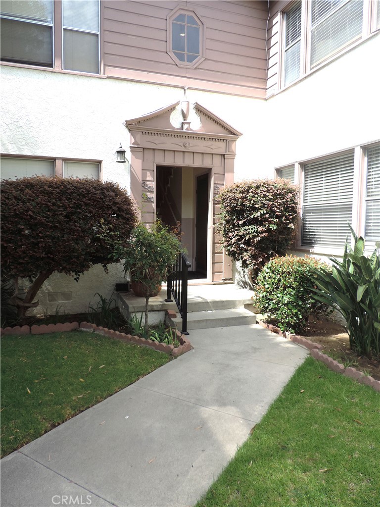 8384 Dunbarton Avenue, Westchester, CA 90045