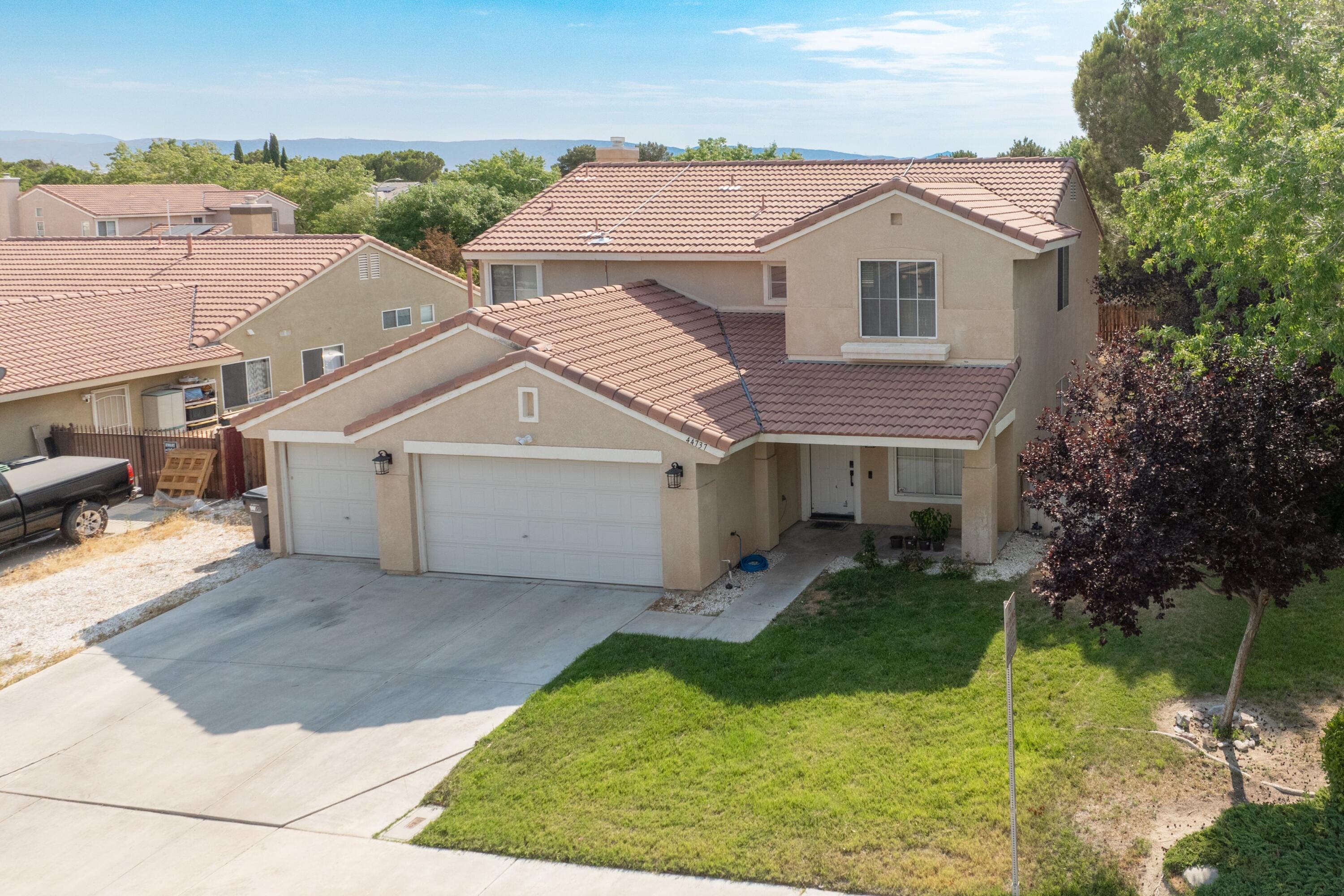 44737 Ravencrest Lane, Lancaster, CA 93536