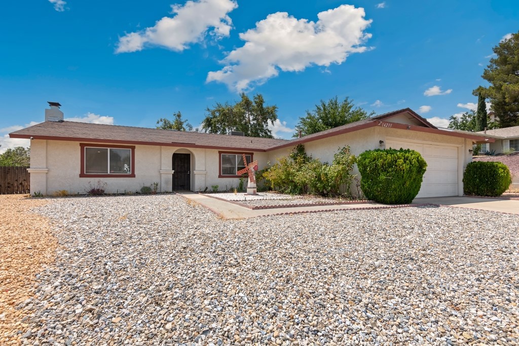 14235 Apple Creek Drive, Victorville, CA 92395