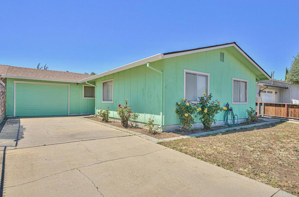 1241 Nogal Drive, Salinas, CA 93905