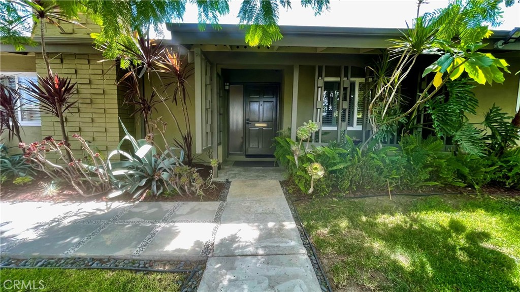 22308 Bassett Street, Canoga Park, CA 91303