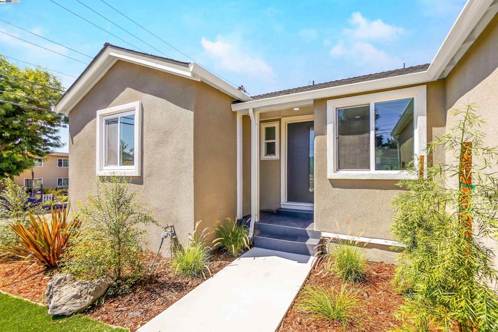 4004 Meadowview Dr, Castro Valley, CA 94546