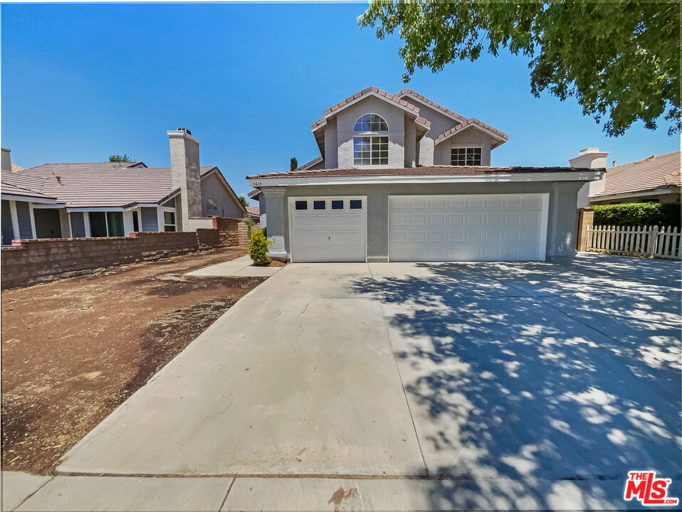 1615 E Kettering Street, Lancaster, CA 93535