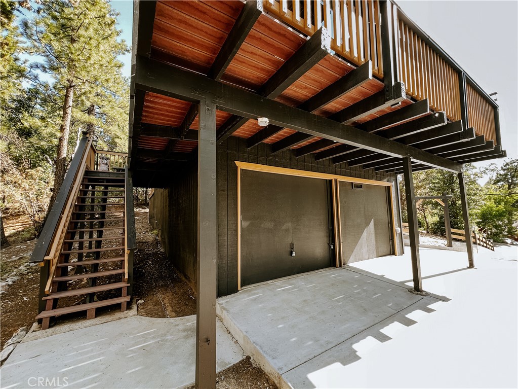 553 Villa Grove Avenue, Big Bear City, CA 92314