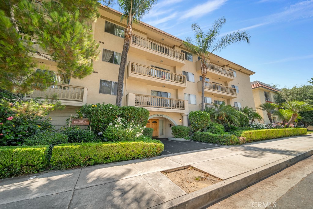 5400 Lindley Avenue, #214, Encino, CA 91316