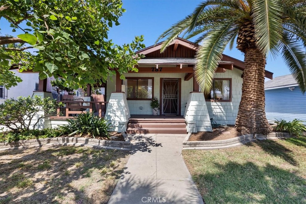 787 Saint Louis Avenue, Long Beach, CA 90804