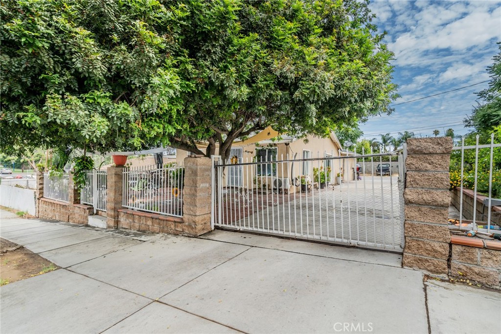 2389 Vermont Avenue, Riverside, CA 92507