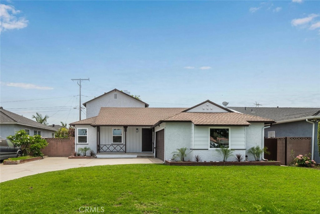 12862 Smallwood, Downey, CA 90242