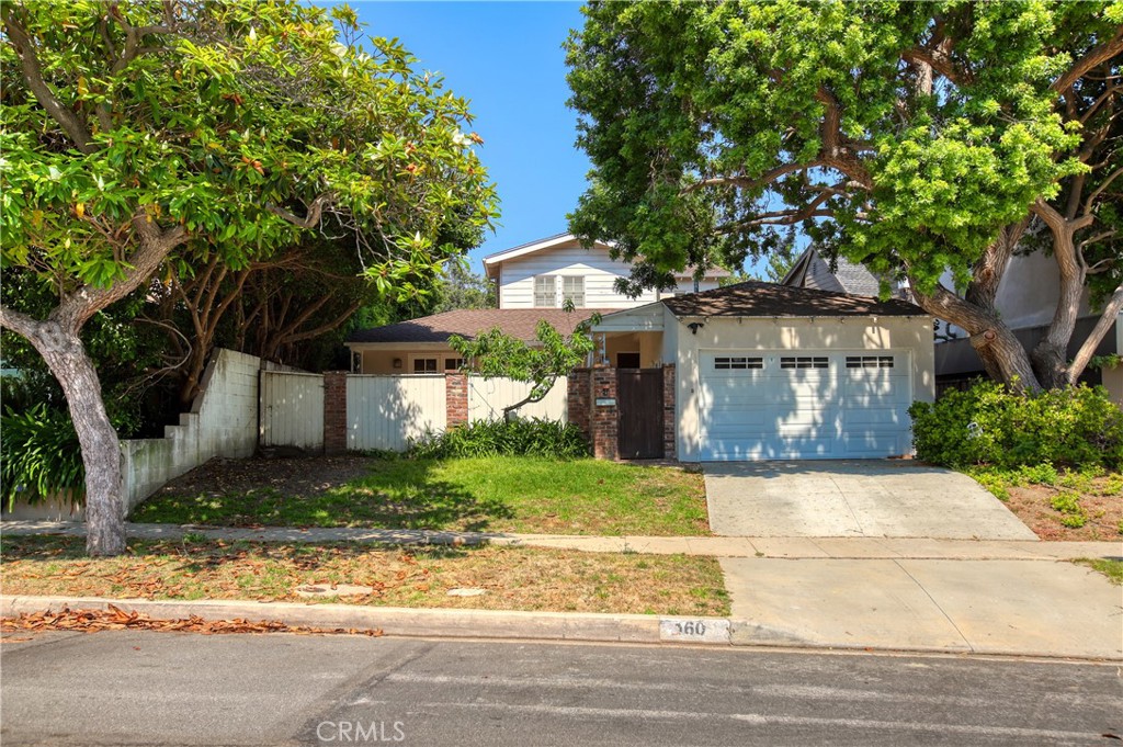 160 N Bowling Green Way, Los Angeles, CA 90049