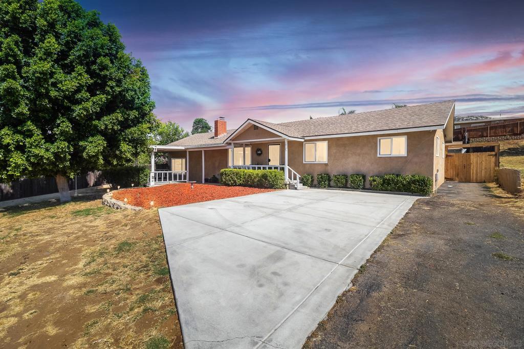 10125 El Poquito Ln, Santee, CA 92071