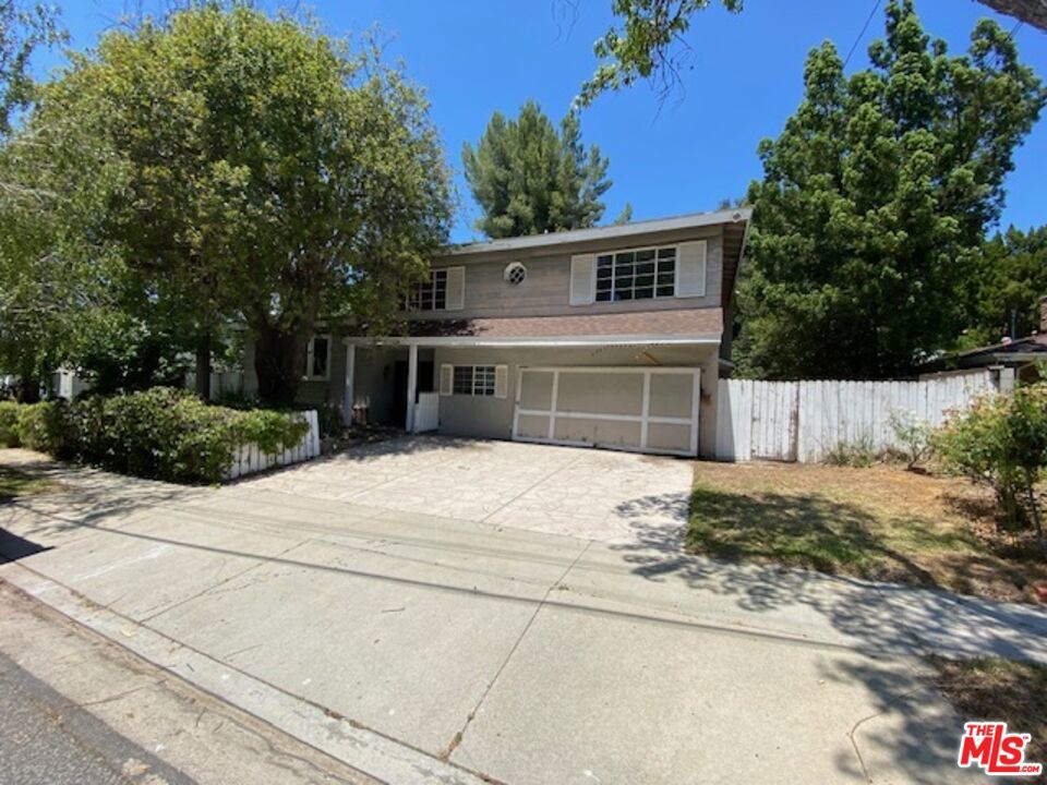 22413 Dardenne Street, Calabasas, CA 91302