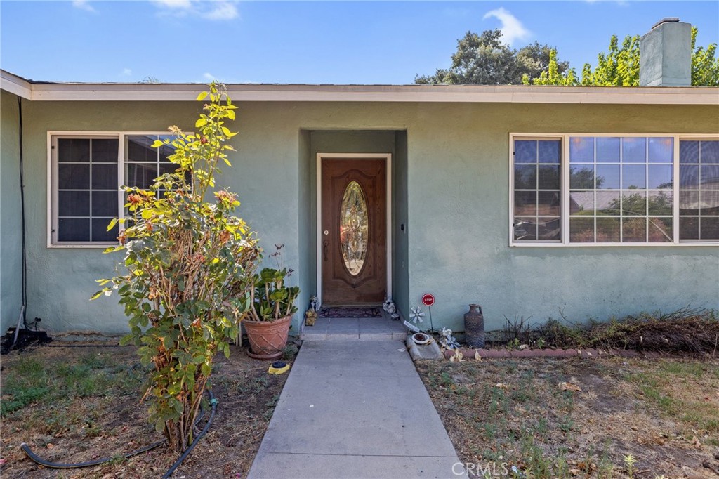 437 E Oakridge Court, Visalia, CA 93291