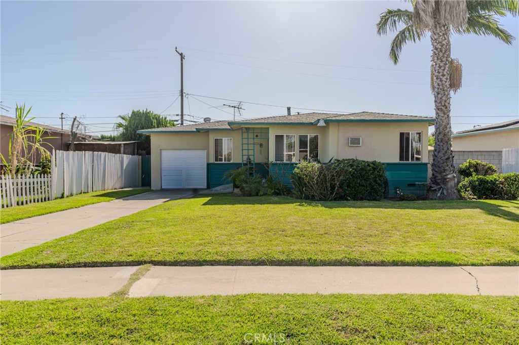 2226 Magnolia Avenue, Santa Ana, CA 92707