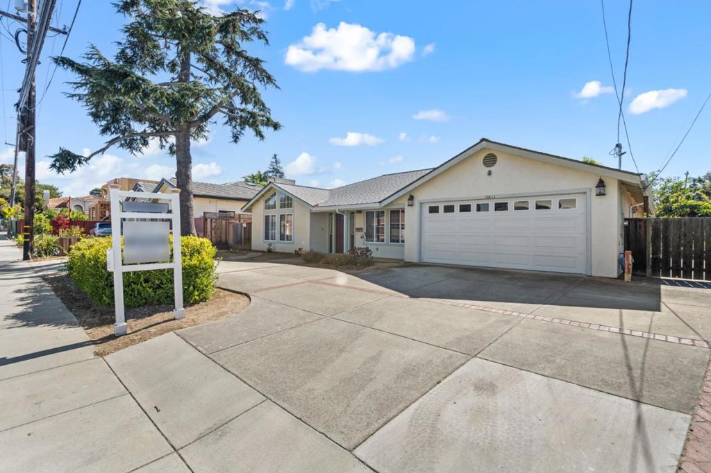 10411 N Stelling Road, Cupertino, CA 95014