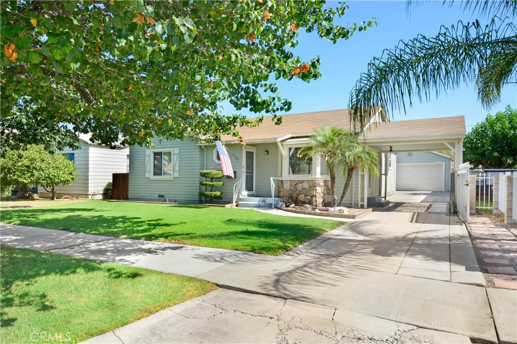 425 W D Street, Colton, CA 92324