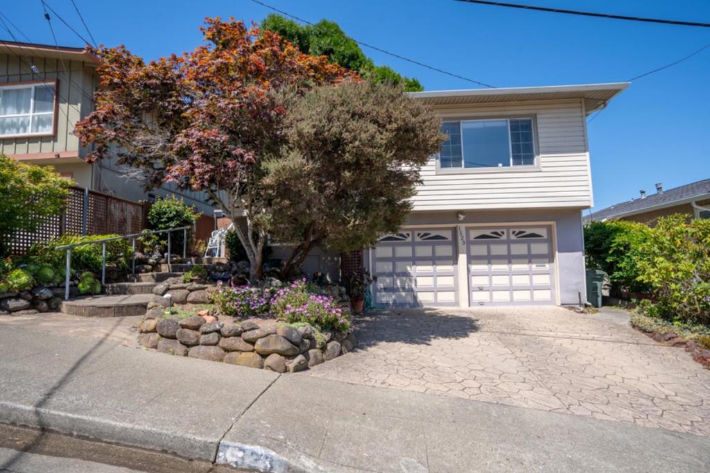 1523 Valdez Way, Pacifica, CA 94044