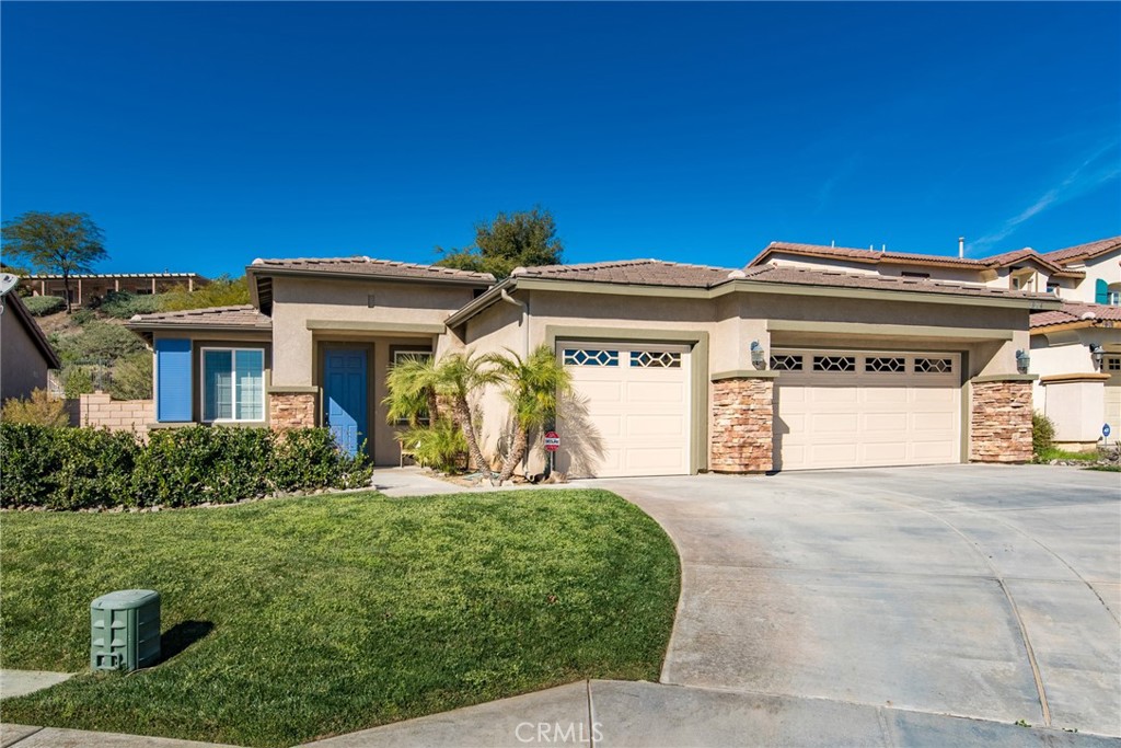 29264 Point Shore Drive, Lake Elsinore, CA 92530