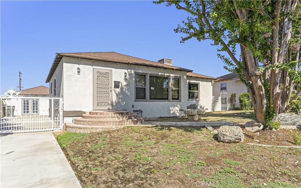 1812 Shirlee Court, Bakersfield, CA 93306