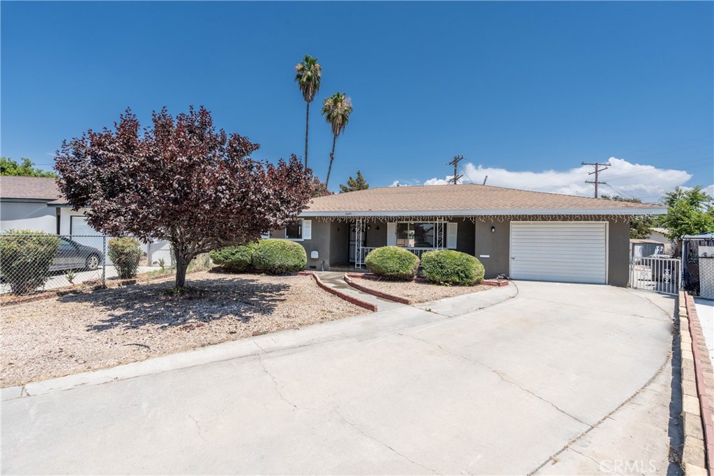 560 Hart Street, Hemet, CA 92543