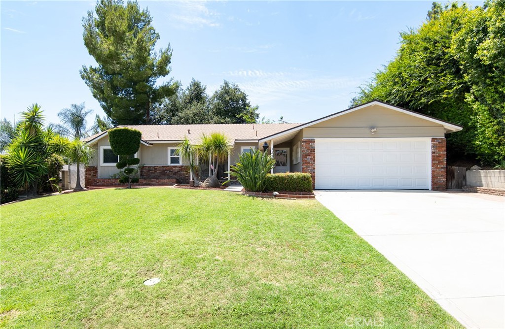 1239 Grove Avenue, Upland, CA 91786