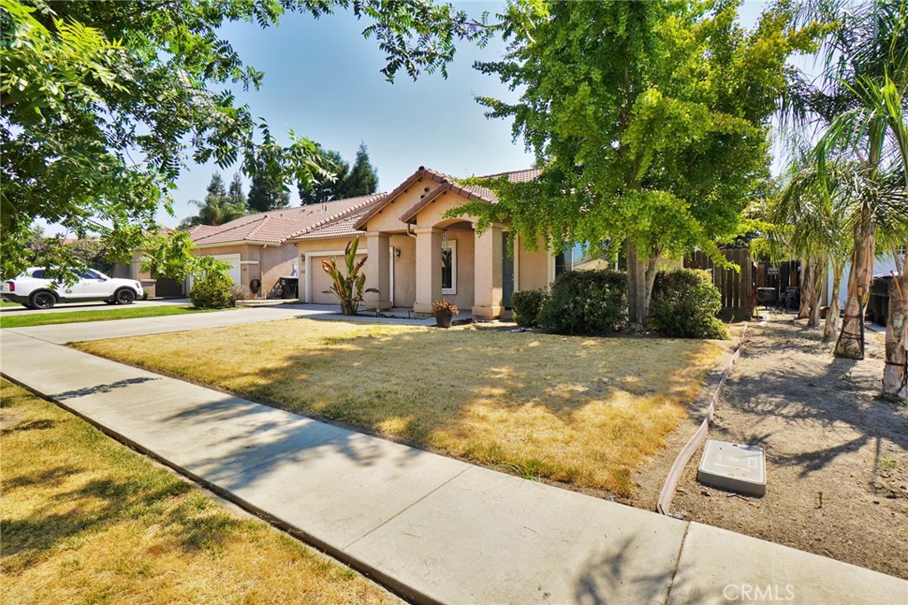 132 N Boise Court, Visalia, CA 93291