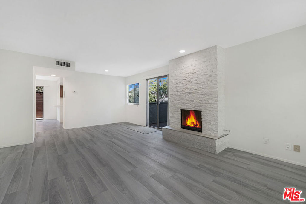 2302 11Th Street, Santa Monica, CA 90405