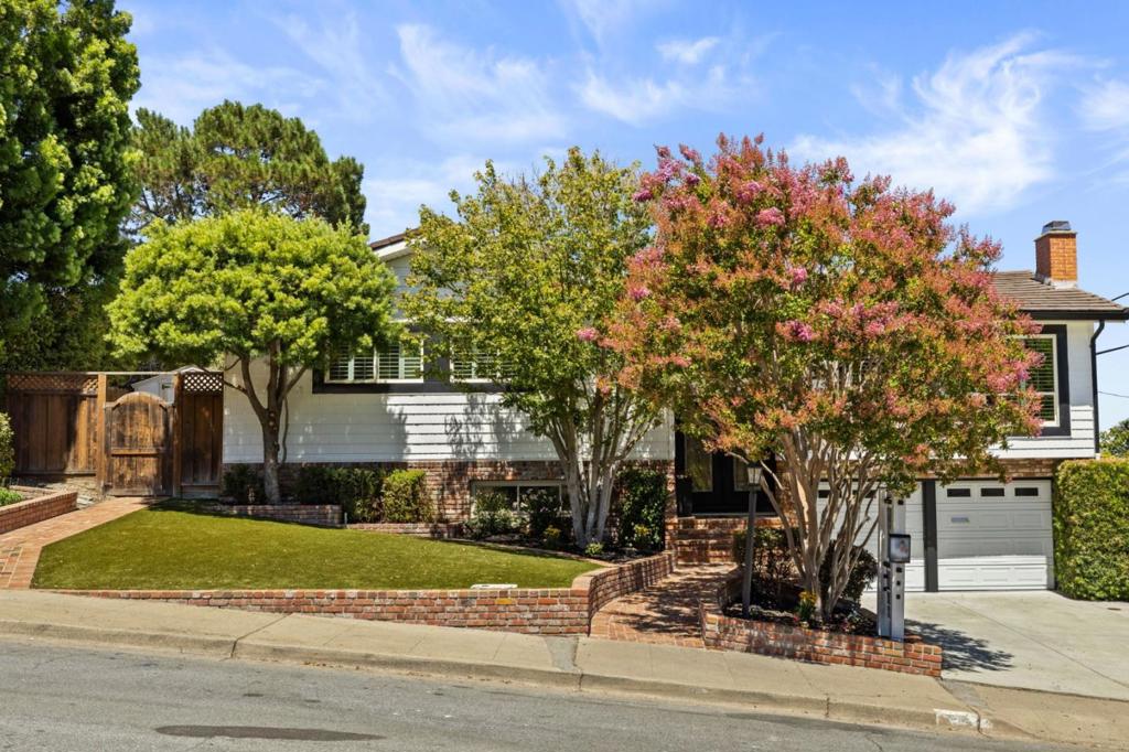 925 Cambridge Road, Redwood City, CA 94061