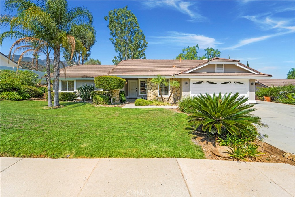 2056 Adobe Avenue, Corona, CA 92882