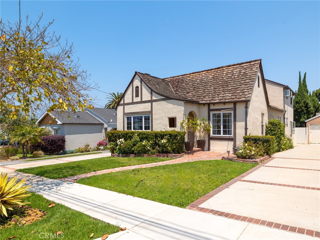 307 W Oak Avenue, El Segundo, CA 90245