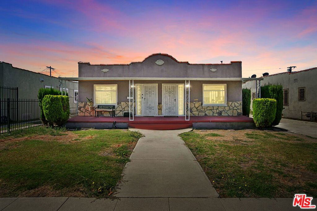 1814 Leighton Avenue, Los Angeles, CA 90062