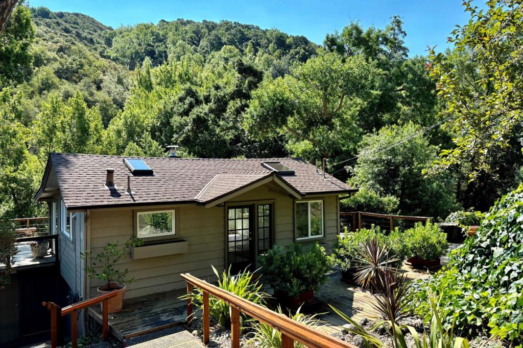 132 Carmel Way, Portola Valley, CA 94028