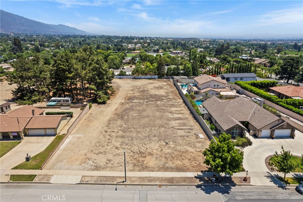 2224 N San Antonio Avenue, Upland, CA 91784