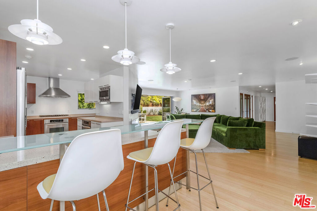 3506 Laurelvale Drive, Studio City, CA 91604