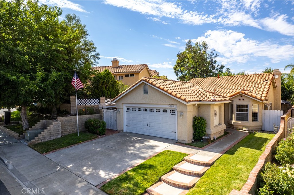 19753 Azure Field Drive, Newhall, CA 91321