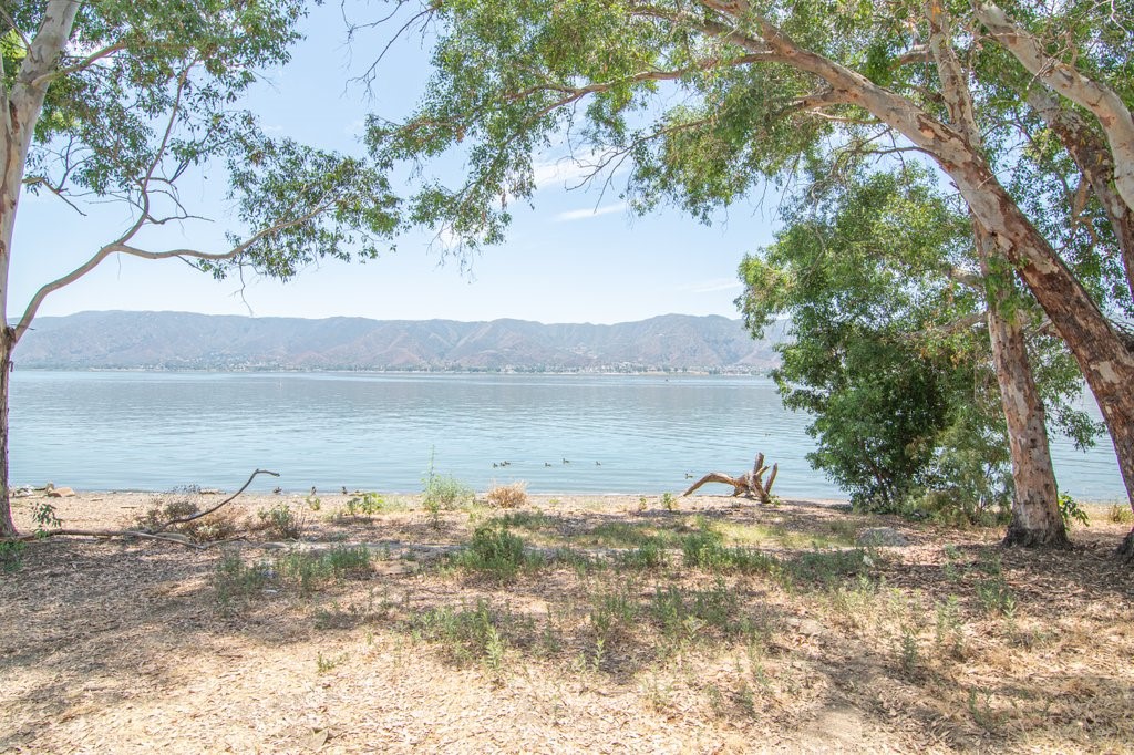 17707 Lakeshore Drive, Lake Elsinore, CA 92530