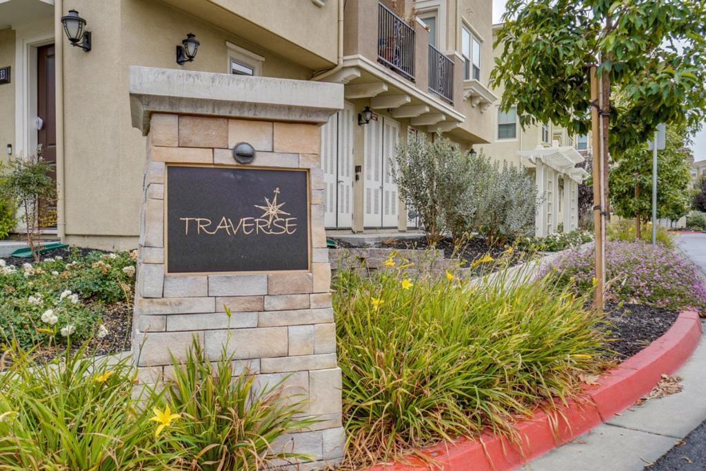 2002 Trento Loop, Milpitas, CA 95035