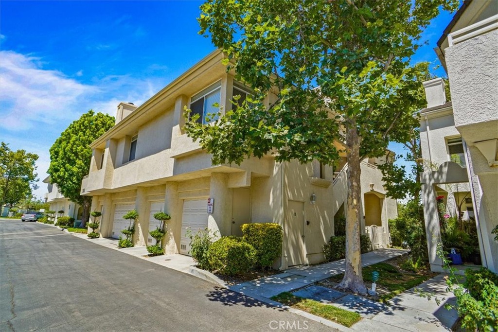 25542 Hemingway Avenue, #B, Stevenson Ranch, CA 91381