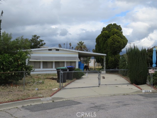 324 Long Street, Hemet, CA 92543