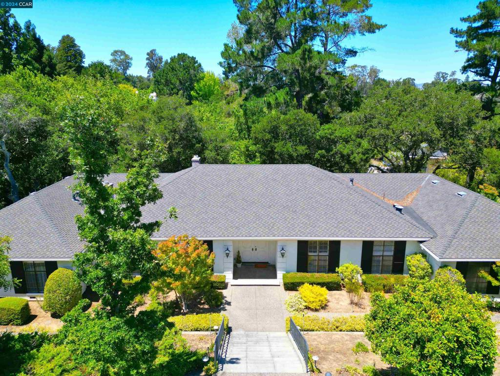 20 Tamarack Dr, Hillsborough, CA 94010