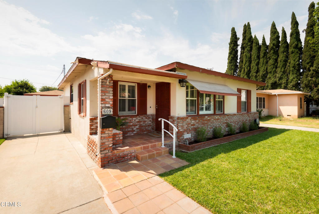 609 Davis Avenue, Montebello, CA 90640