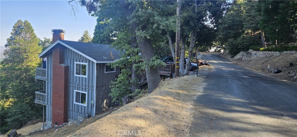 830 Chamois Drive, Crestline, CA 92325