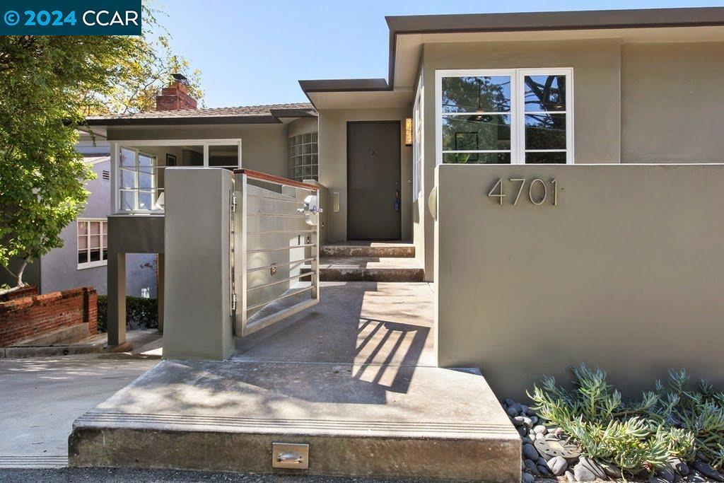 4701 Harbord Drive, Oakland, CA 94618