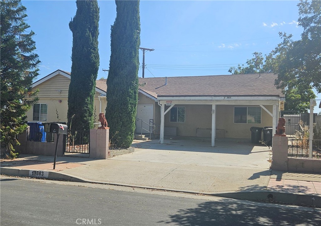 13863 Fenton Avenue, Sylmar, CA 91342