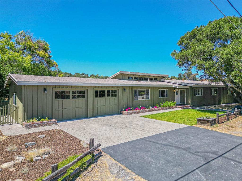 90 Corral De Tierra Terrace, Salinas, CA 93908