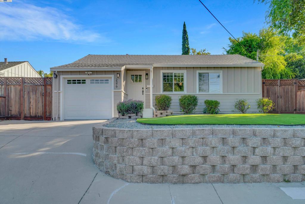 2379 Hemlock Ave, Concord, CA 94520